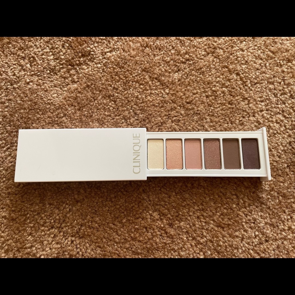 NWOT Clinique All About Shadow Palette